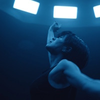 宇多田ヒカル、新曲MVで全編ダンス！「肉体や体温を感じる音楽になってきた」 画像