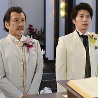 吉田鋼太郎、田中圭との結婚シーンで花嫁気分「あのね…すごく幸せ！」 画像