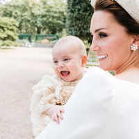 イギリス王室、ぱっちりおめめ＆にっこり笑顔のルイ王子の写真を公開 画像