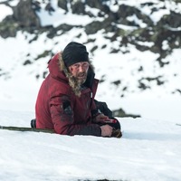 マッツ・ミケルセン、氷点下30度の地で大ピンチ…『残された者』ポスター＆場面写真 画像