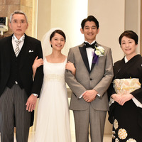 宮崎あおいがウエディングドレス姿を披露、瑛太ら称賛　新春ドラマ「あしたの家族」 画像