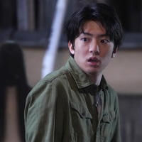 「ホラーは苦手」伊藤健太郎が「ほん怖」初出演、探偵役で吉田鋼太郎とバディ 画像