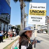 ハリウッド俳優組合の契約交渉は合意に至らず…期限を迎え全会一致でストライキを勧告 画像