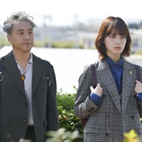 ムロツヨシ“蔵前”と平手友梨奈“杏”に視聴者「距離感縮んでほっこり」…「うちの弁護士は手がかかる」3話 画像