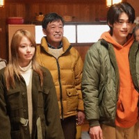 鈴鹿央士×山本舞香、“偽家族”になり人生の再起を図る…「闇バイト家族」第1話、今夜放送スタート 画像