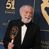 98歳のディック・ヴァン・ダイク、史上最高齢のデイタイム・エミー賞受賞者に 画像