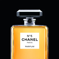 伝説的香水「N°5」を紐解くシャネル展、パリの原題美術館で開催 画像