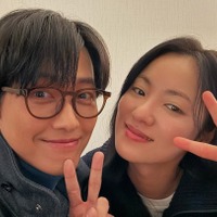 ナムグン・ミン、共演女優との仲良しツーショット公開！ますます新作が「楽しみ」【PHOTO】