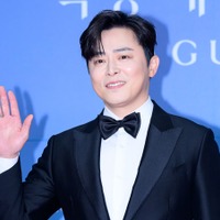 1人2役の大挑戦が実を結ぶ、チョ・ジョンソクが映画『パイロット』で掴んだ百想の栄光 画像