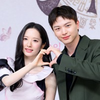 『鬼宮』ユク・ソンジェ×キム・ジヨンのおんぶショット公開、16年の友情から恋の駆け引きへ 画像