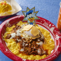 【ディズニー】ボリューム満点のドナルドらしいオムライス！TDLグランマ・サラのキッチンのスペシャルセット 画像