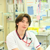 INI・高塚大夢、本田翼の後輩看護師役で出演「北くんがかわいすぎて手に余るので、3人でシェアすることにしました。」 画像