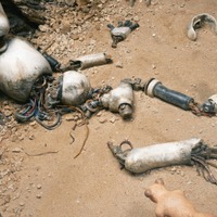 ロボットの衝撃的な姿、正体不明の物体…『JUNK WORLD』本編冒頭映像 画像