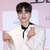 ソン・ガン、映画『脱走』では謎めいたキーパーソン！ BTS Vとの交流も話題に 画像