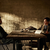 チョ・ジョンソク×イ・ソンギュンの対峙も『大統領暗殺裁判　16日間の真実』場面写真 画像