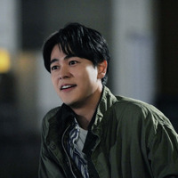 成田凌、堺雅人の“恋のライバル”に『平場の月』ノスタルジックなビジュアルも 画像