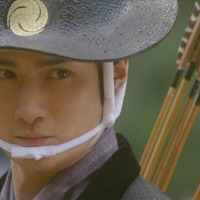 「アクスタ熱望」「スピンオフが観たい」中村隼人“長谷川さま”のメイキング動画にファン歓喜「べらぼう」 画像