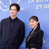 芦田愛菜「ジャンヌ・ダルクやエリザベス1世の作品や映像を見て」役作り　ヴェネチアで語る『果てしなきスカーレット』 画像