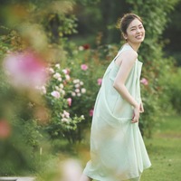 小芝風花「お花がテーマ」カレンダー2026「Flower」予約開始 画像
