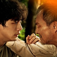 坂口健太郎が別次元の熱量で魅せる新境地『盤上の向日葵』　韓ドラファンも共鳴必至の愛憎ヒューマンミステリー 画像