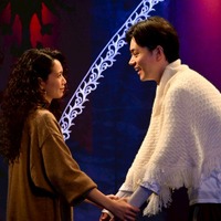 「もらい泣き」「悲しくて辛い」市原隼人“トニー”の演技に哀しみの声上がる…「もしもこの世が舞台なら、楽屋はどこにあるのだろう」9話 画像