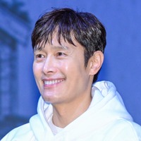 韓国俳優初のオスカー主演賞候補！イ・ビョンホン、錚々たるライバルたちに冗談飛ばす「気をつけて」
