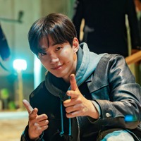 2PMジュノが10キロ増量で挑んだ『CASHERO』、ついにグローバル1位の快挙！【未公開スチール】