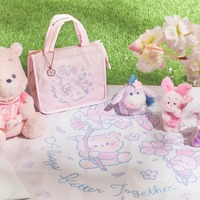 春の風に舞うプーさんと仲間たちの新コレクションが発売「DISNEY SAKURA COLLECTION 2026」 画像