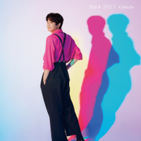 30歳を迎えた小関裕太、彩りにあふれたカレンダー発売「自分を作り上げてきたものたちを表現して閉じ籠めました！」 画像