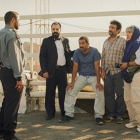 カンヌ最高賞『シンプル・アクシデント／偶然』5月8日公開　ユーモアと緊迫感が交差するシーン写真解禁 画像