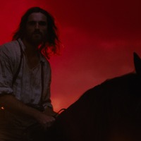 全世界1.5億ドル超え大ヒット中『嵐が丘』圧巻の映像美に酔いしれる…撮影舞台裏の特別映像 画像