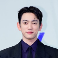 Netflix配信『愛の光』主演のパク・ジニョン、前作ヒット後の本音語る「プレッシャーは…」