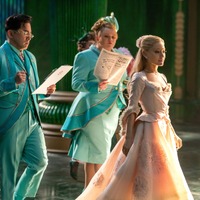 『ウィキッド 永遠の約束』アリアナ・グランデ歌唱の新曲「ザ・ガール・イン・ザ・バブル」本編映像 画像