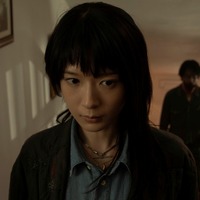 穂志もえか“霊媒師・愛里”の背後に現れたのは…『Never After Dark／ネバーアフターダーク』4月10日ムビチケ発売 画像