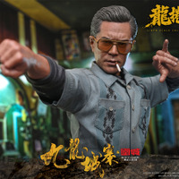 『トワイライト・ウォリアーズ』より、ルイス・クー演じる「龍兄貴」がフィギュアに！ 叉焼飯などアクセサリーも充実 画像