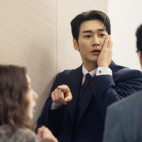 キム・ヨングァン×チェ・スビン、撮影現場で笑いが止まらない⁉　Netflix「ハートにチャージして」ビハインド映像公開