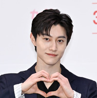 クァク・ドンヨン、流暢な日本語に佐久間大介も驚き！倉悠貴らとの東京スナップ撮影にも密着