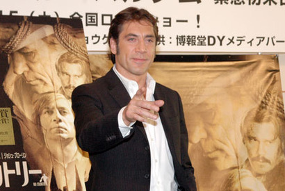 こんな頭に誰がした？　コーエン兄弟に恨み節のハビエル・バルデム初来日　 画像