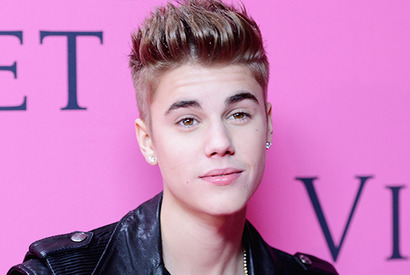 ジャスティン・ビーバー、パパラッチに訴えられる 画像