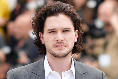 キット・ハリントン、ヘアスタイルの契約上の制約にうんざり！ 画像