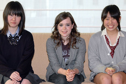 「JUNO部」女子高生たちがエレン・ペイジに突撃インタビュー！　「初恋はいつ？」 画像
