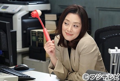 「HERO」旧メンバー・大塚寧々、懐かしの城西支部でキムタクと再会！ 画像