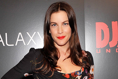 リヴ・タイラー、デビッド・ベッカムの大親友と交際中?! 画像