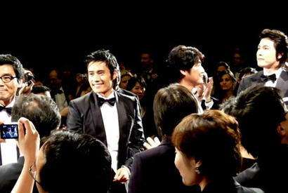 【カンヌレポートvol.16】スタンディングオベーションにイ・ビョンホン涙！　 画像