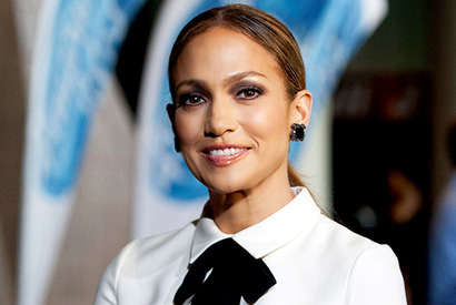 ジェニファー・ロペス、キャスパー・スマートとの破局に「ひどく傷ついた」 画像