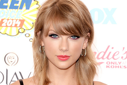 テイラー・スウィフト、スノーモービル事故で元彼と死の淵を経験したことを告白 画像