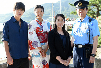 原作者・湊かなえ、小豆島ロケ訪問に榮倉奈々＆窪田正孝大感激！ 「Nのために」 画像