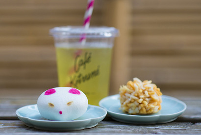 【3時のおやつ】カフェキツネのリニューアル記念「とらや」限定のお菓子が登場 画像