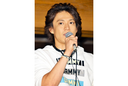 小栗旬、山田優との間に生まれた我が子は「めちゃくちゃ可愛い」 画像