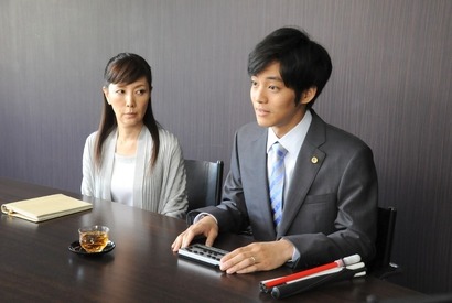 松坂桃李、実在する全盲の弁護士に！ 共演者の顔が思い出せないほど役に没頭 画像